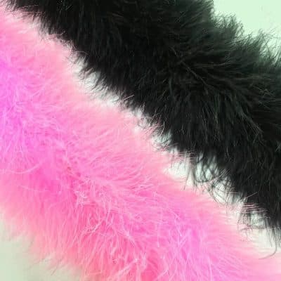 Magnífica Correa de Guitarra con plumas de boa - 2 colores a elegir