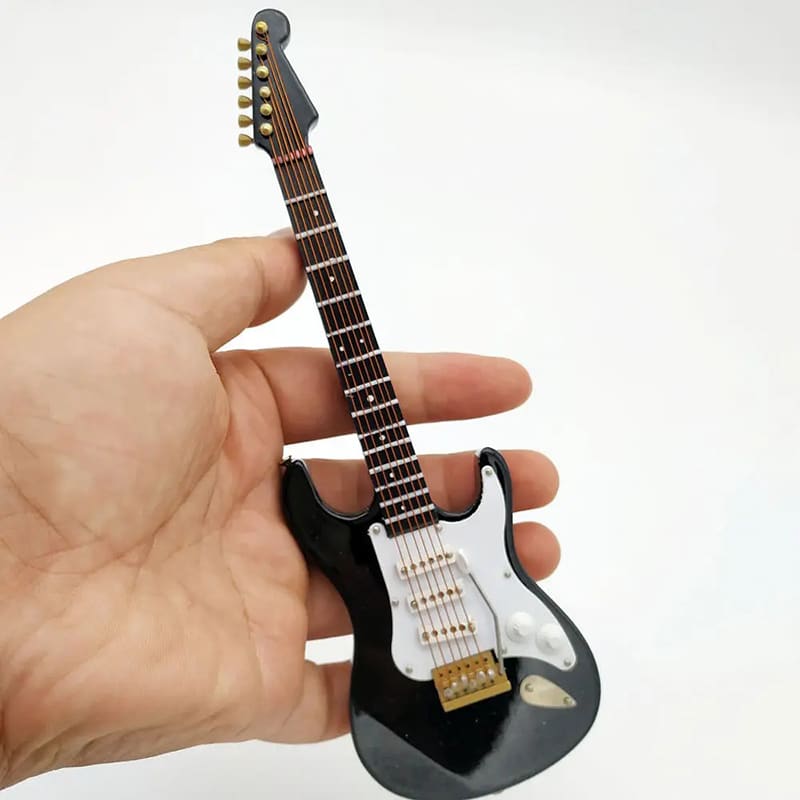 Chitarra elettrica in miniatura in scala 1-6!