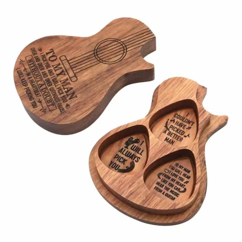 dettagli Set Regalo Plettri e Scatola per Plettri in Legno Intagliato