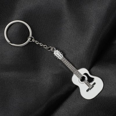 Portachiavi argentato a forma di chitarra classica in lega - disponibile in 5 colori a scelta!