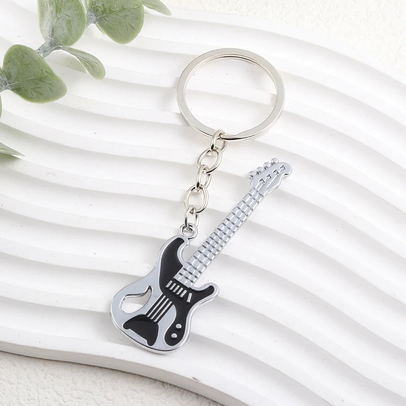 Magnífico Llavero de Guitarra Hard Rock