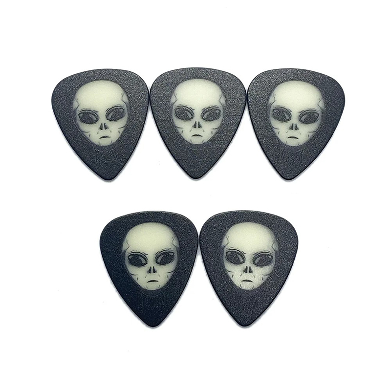 Recensione e prova di 5 plettri per chitarra a forma di testa aliena - Set di 5 pezzi