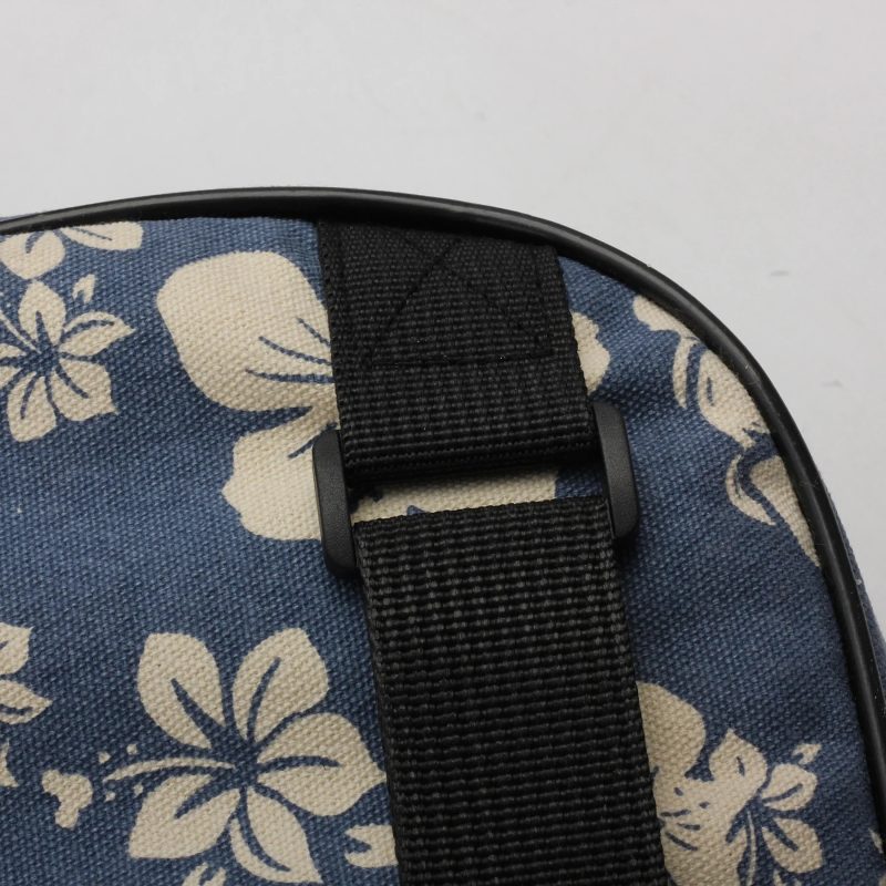 Détails bretelle de la Housse Ukulélé Aloha Floral
