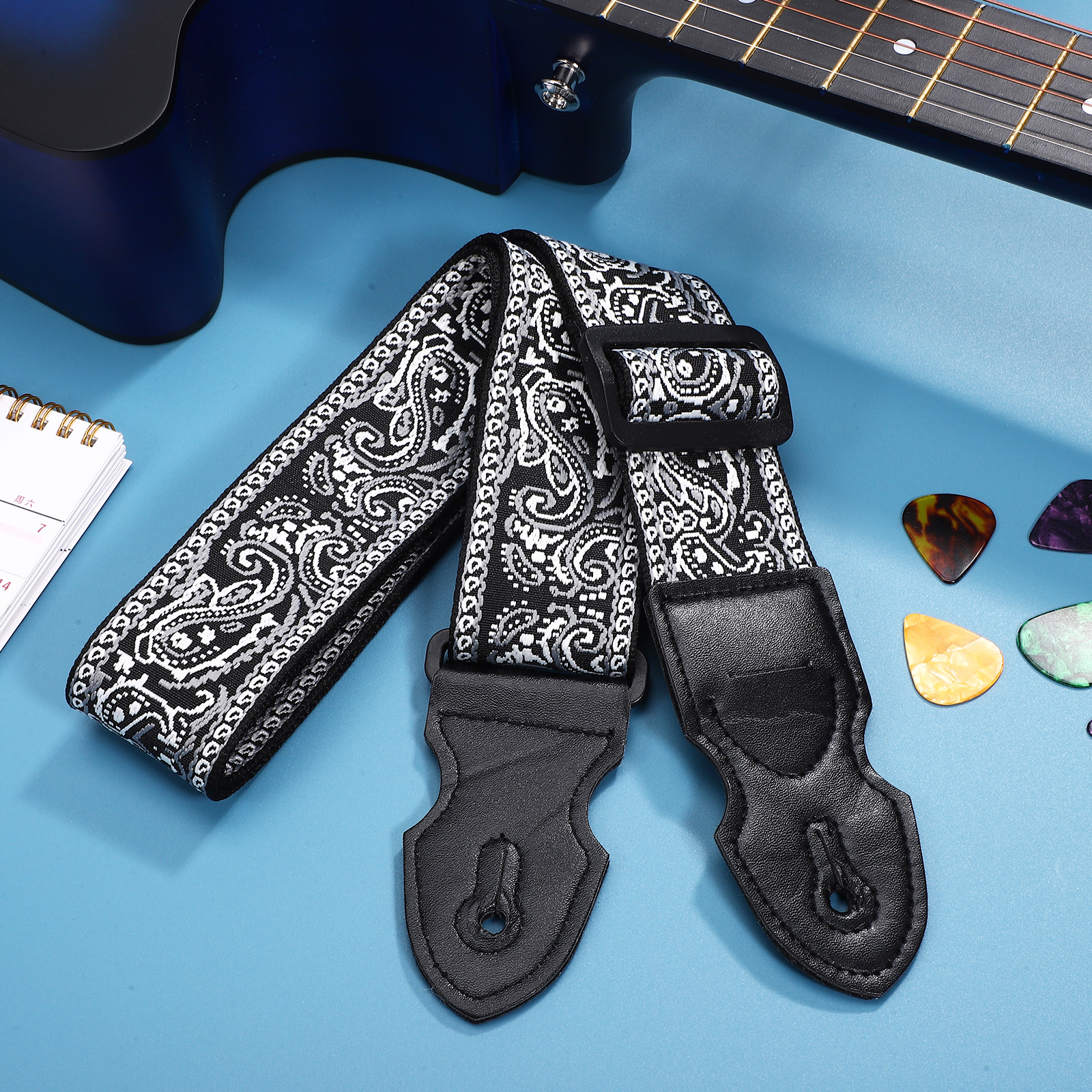 Dettagli della Magnifica Tracolla per Chitarra Rock 'Eleganza Paisley Nero