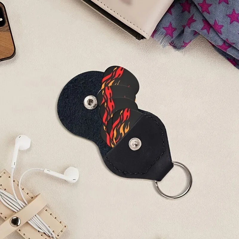 Panoramica del Set di 6 Plettri Fiamma Brillante Ardente con custodia inclusa