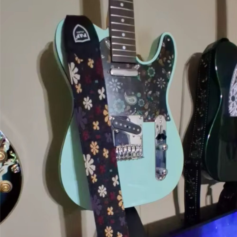 Dettagli della Cinghia per Chitarra Classica in Pelle e Cotone Ricamato con Motivo Floreale Bohémien
