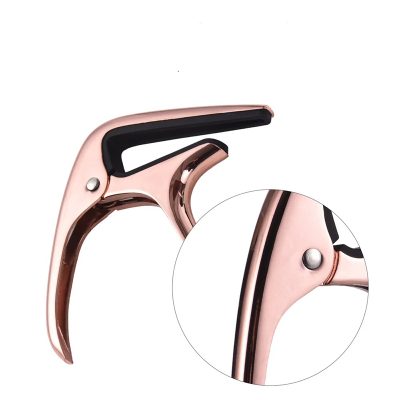 Vista dettagliata Capotasto Universale per Chitarra in Metallo - Colori Premium (Nero, Oro, Argento, Rosa Oro)