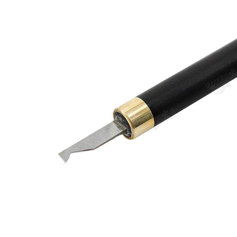 Coltello - con Gancio per la Pulizia delle Fessure dei Tasti