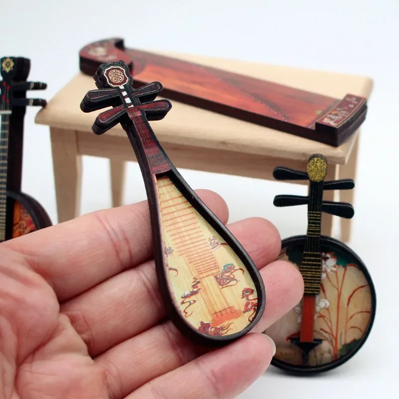 Mini Chitarra Cinese da Collezione - Modello Cronaca della Dinastia
