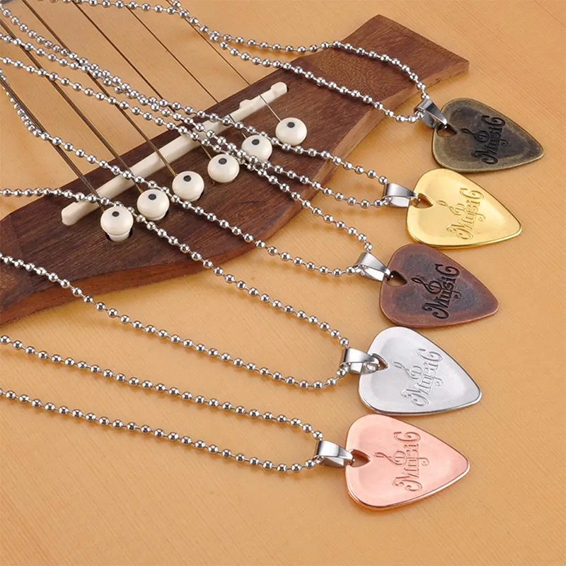 Pendentif médiator en métal 5 couleurs