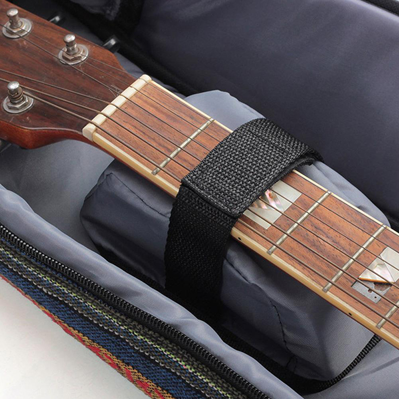 maintient de la Housse guitare pour guitare accoustique au look vintage